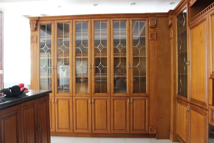 solid wood kitchen cabinet